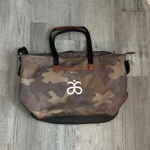 Arbonne Green Camouflage Duffel -An adventure awaits travel .. weekender bag